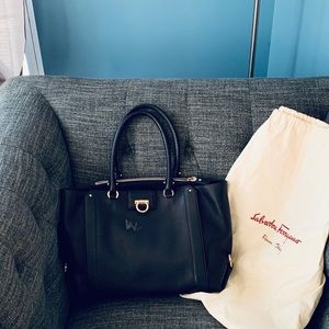 Elegant Salvatore Ferragamo Handbag
